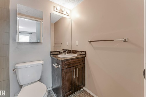 118 11803 22 Ave, Edmonton, AB - Indoor Photo Showing Bathroom