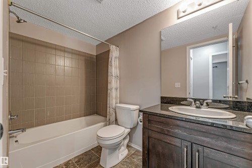 118 11803 22 Ave, Edmonton, AB - Indoor Photo Showing Bathroom
