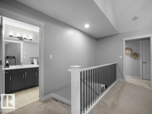 5055 Andison Close, Edmonton, AB - Indoor Photo Showing Other Room