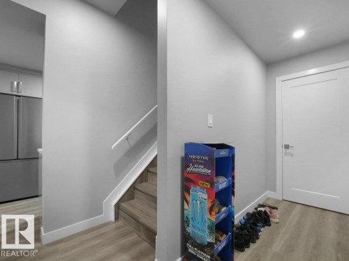 5055 Andison Close, Edmonton, AB - Indoor Photo Showing Other Room