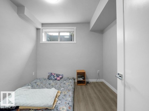 5055 Andison Close, Edmonton, AB - Indoor Photo Showing Bedroom
