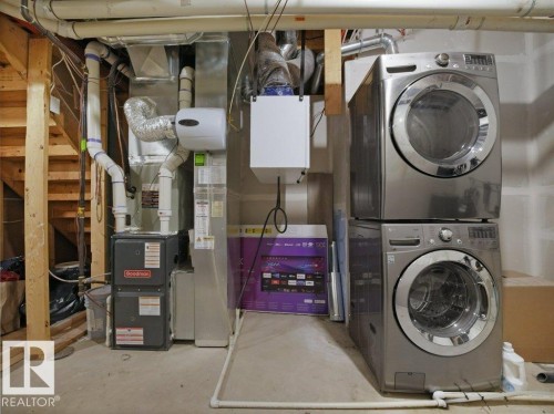 5055 Andison Close, Edmonton, AB - Indoor Photo Showing Laundry Room