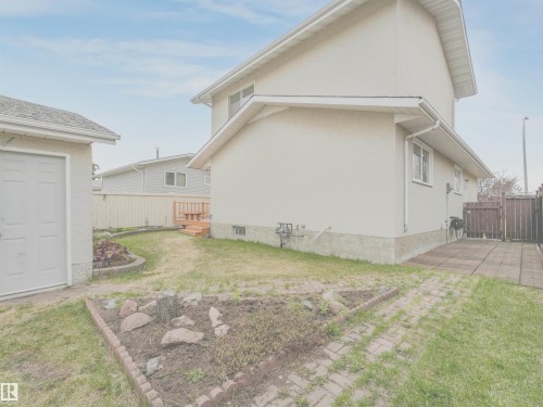 11432 144 Avenue Nw, Edmonton, AB 