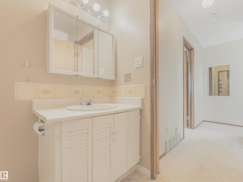 11432 144 Avenue Nw, Edmonton, AB 