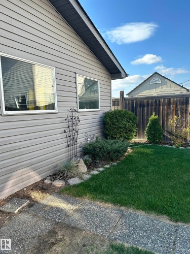 14740 140 Street, Edmonton, AB - Outdoor