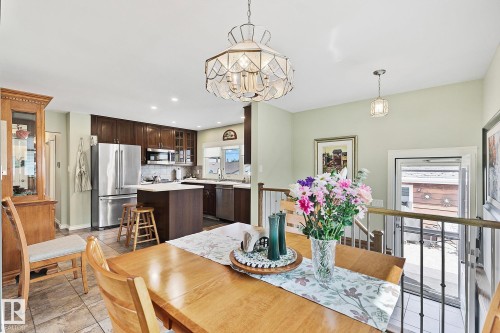 4704 109 Avenue, Edmonton, AB - Indoor Photo Showing Dining Room