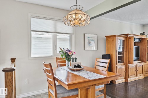 4704 109 Avenue, Edmonton, AB - Indoor Photo Showing Dining Room