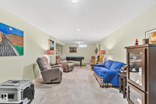 4704 109 Avenue, Edmonton, AB - Indoor Photo Showing Living Room