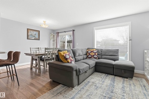 15315 137A Street, Edmonton, AB - Indoor Photo Showing Living Room