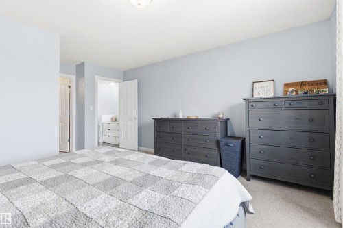 15315 137A Street, Edmonton, AB - Indoor Photo Showing Bedroom
