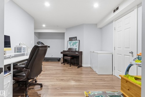 15315 137A Street, Edmonton, AB - Indoor Photo Showing Office