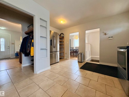 9103 131 Avenue, Edmonton, AB - Indoor