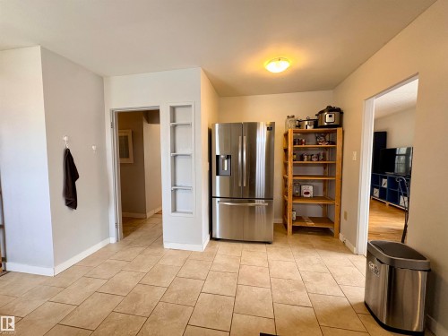 9103 131 Avenue, Edmonton, AB - Indoor