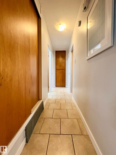 9103 131 Avenue, Edmonton, AB - Indoor Photo Showing Other Room