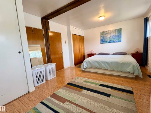 9103 131 Avenue, Edmonton, AB - Indoor Photo Showing Bedroom