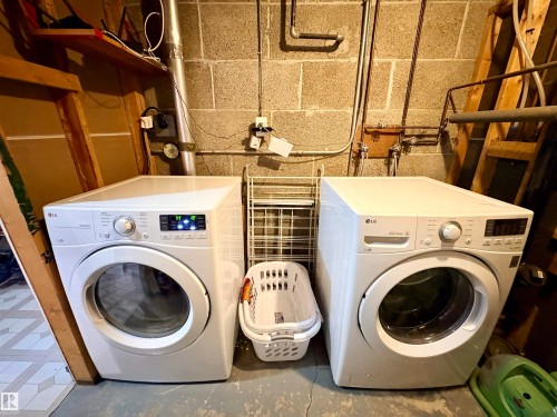 9103 131 Avenue, Edmonton, AB - Indoor Photo Showing Laundry Room