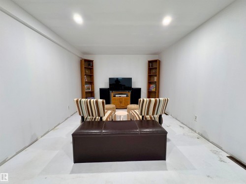 9103 131 Avenue, Edmonton, AB - Indoor