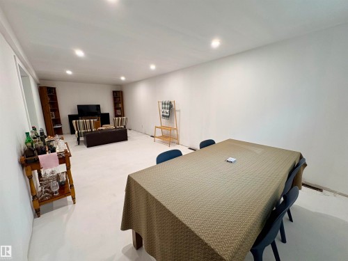 9103 131 Avenue, Edmonton, AB - Indoor