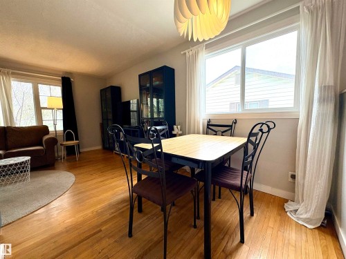 9103 131 Avenue, Edmonton, AB - Indoor Photo Showing Dining Room