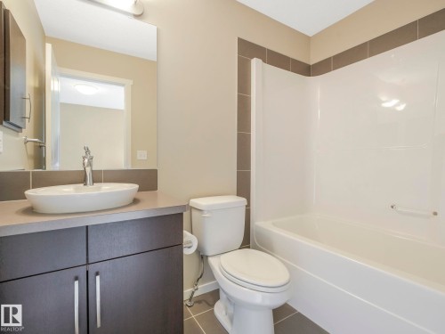 122 603 Watt Boulevard, Edmonton, AB - Indoor Photo Showing Bathroom