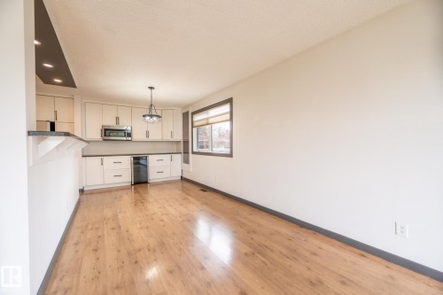 8111 187 Street, Edmonton, AB - Indoor
