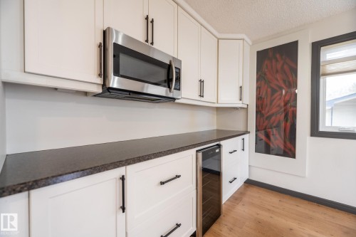 8111 187 Street, Edmonton, AB - Indoor Photo Showing Kitchen