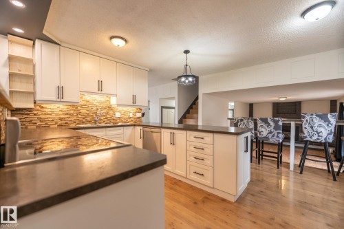 8111 187 Street, Edmonton, AB - Indoor Photo Showing Kitchen