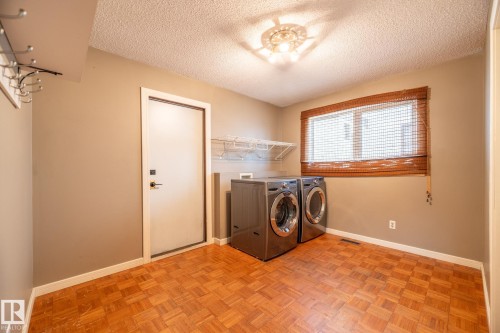 8111 187 Street, Edmonton, AB - Indoor Photo Showing Laundry Room
