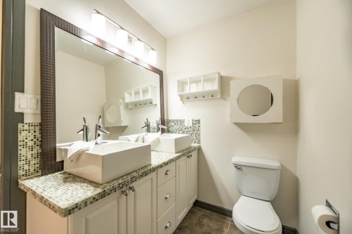 8111 187 Street, Edmonton, AB - Indoor Photo Showing Bathroom