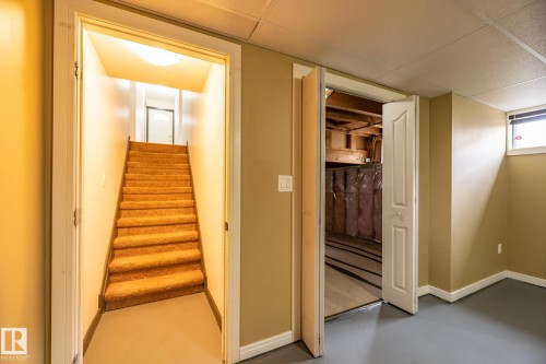 8111 187 Street, Edmonton, AB - Indoor Photo Showing Other Room
