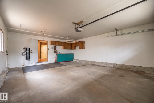 8111 187 Street, Edmonton, AB - Indoor Photo Showing Garage