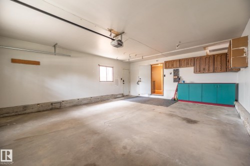 8111 187 Street, Edmonton, AB - Indoor Photo Showing Garage