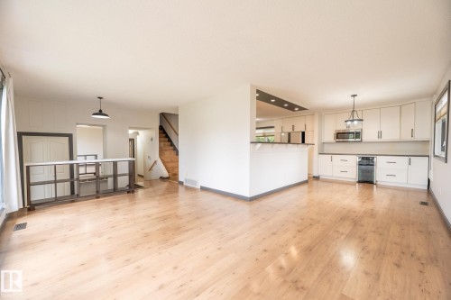 8111 187 Street, Edmonton, AB - Indoor Photo Showing Kitchen