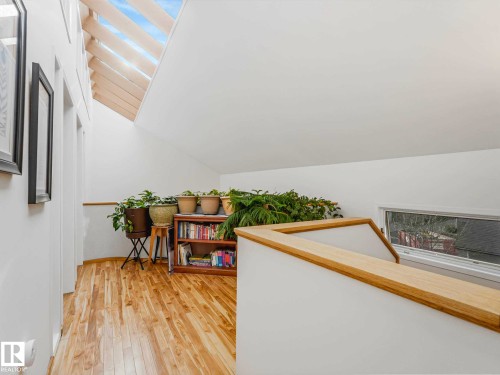 14611 89 Avenue, Edmonton, AB - Indoor Photo Showing Other Room