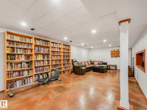 14611 89 Avenue, Edmonton, AB - Indoor Photo Showing Office