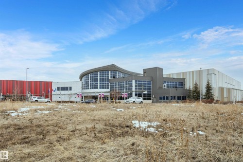 118 2051 Towne Centre Boulevard, Edmonton, AB - Outdoor