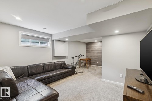 12067 21 Avenue, Edmonton, AB - Indoor