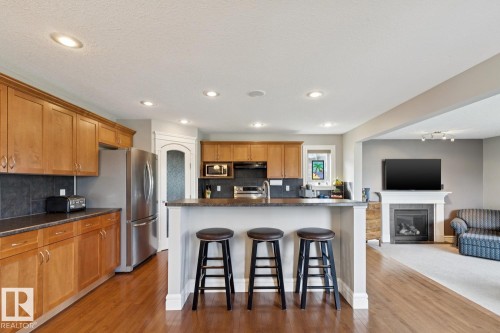 12067 21 Avenue, Edmonton, AB - Indoor Photo Showing Kitchen