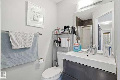 5410 57 Avenue, Beaumont, AB - Indoor Photo Showing Bathroom
