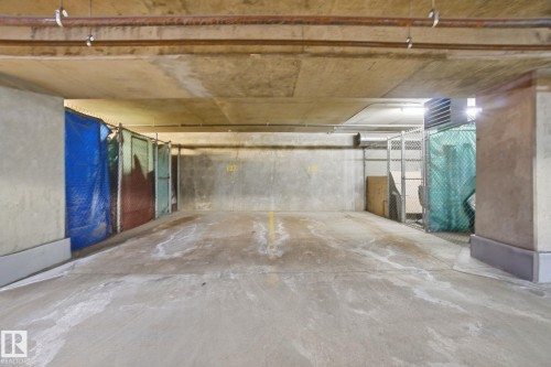 1102 10319 111 Street, Edmonton, AB - Indoor Photo Showing Garage