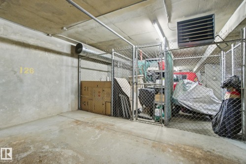 1102 10319 111 Street, Edmonton, AB - Indoor Photo Showing Garage