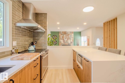 3412 110 Street, Edmonton, AB - Indoor Photo Showing Kitchen