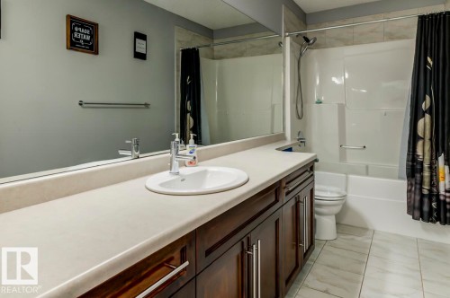 1924 69 Street, Edmonton, AB - Indoor Photo Showing Bathroom