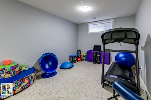 1924 69 Street, Edmonton, AB - Indoor