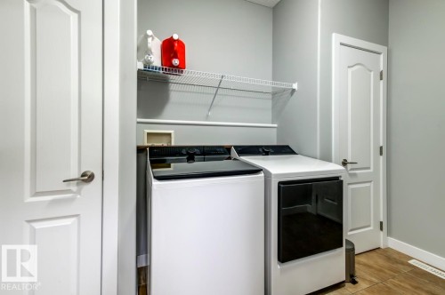 1924 69 Street, Edmonton, AB - Indoor Photo Showing Laundry Room