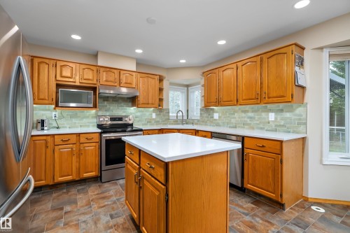 229 Northmount Drive, Wetaskiwin, AB - Indoor Photo Showing Kitchen