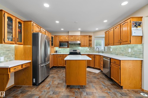 229 Northmount Drive, Wetaskiwin, AB - Indoor Photo Showing Kitchen
