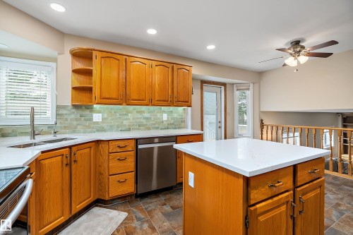 229 Northmount Drive, Wetaskiwin, AB - Indoor Photo Showing Kitchen With Double Sink