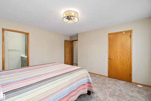 229 Northmount Drive, Wetaskiwin, AB - Indoor Photo Showing Bedroom