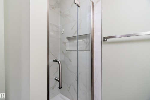 229 Northmount Drive, Wetaskiwin, AB - Indoor Photo Showing Bathroom